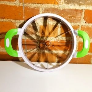 NEW MELON SLICER WATERMELON KITCHEN TOOLS HOUSEWARMING PICNIC SUMMER CAMPING